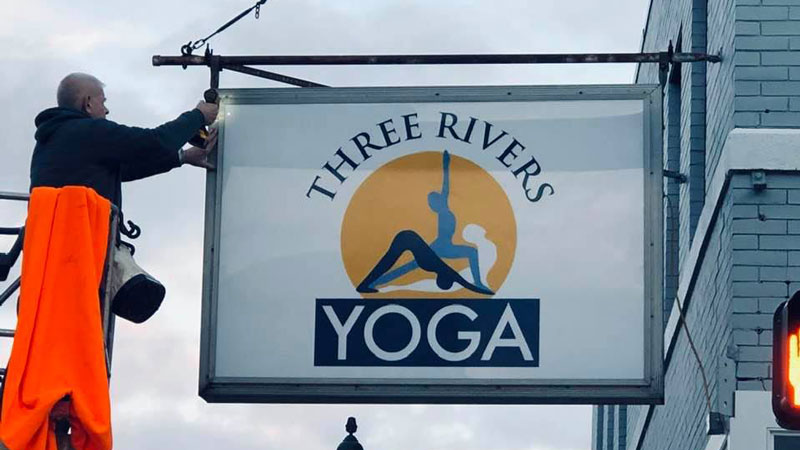 Sign Installation, Pittsburgh sign installation, commercial sign installation, professional sign installer, installation, Install, Install sign, Pittsburgh business sign, hanging signs, mounting signs, digitally printed signs, digitally printed graphics