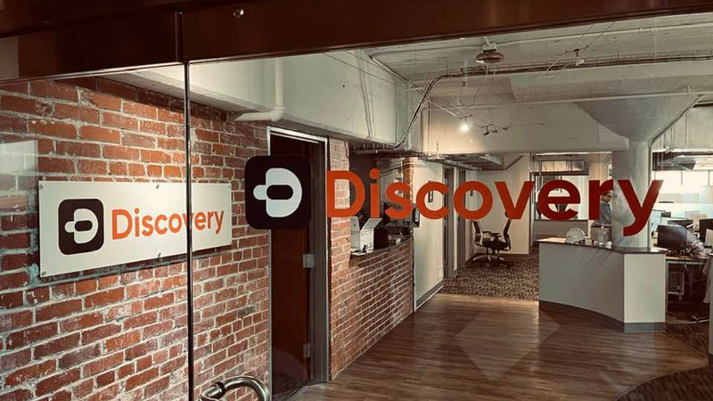 Window lettering, window graphics, Pittsburgh window signs, custom decals, letter sign, window decals, window lettering, vinyl lettering, window signs, vinyl, window decal, window sticker, sticker, digitally printed signs, digitally printed window decal